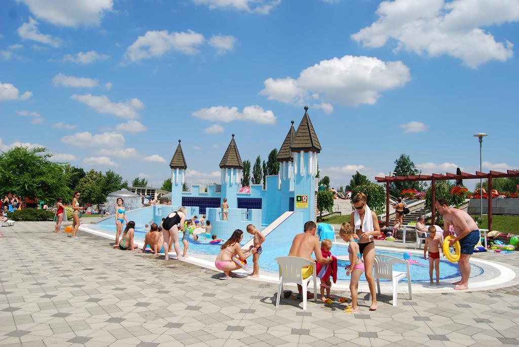 Hotel Termal Tiszaujvaros Exterior foto