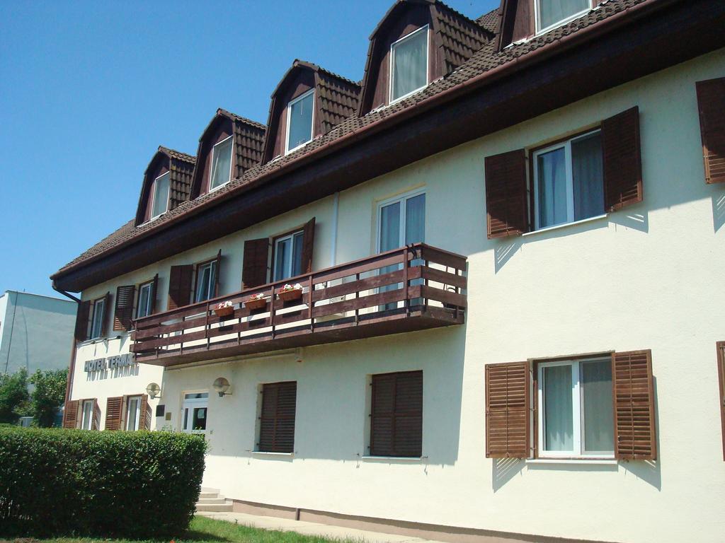 Hotel Termal Tiszaujvaros Exterior foto